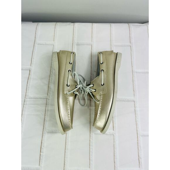 NWT Sperry A/O gold leather sneakers size 5M - Picture 8 of 11